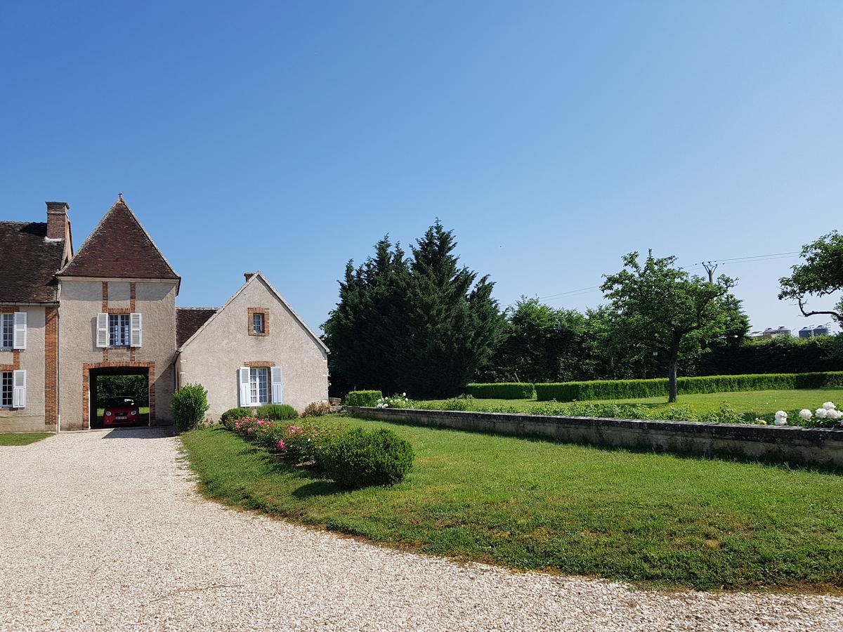 Tourterelle, à proximité de Auxerre et Chablis Villa Hauterive  Exterior foto